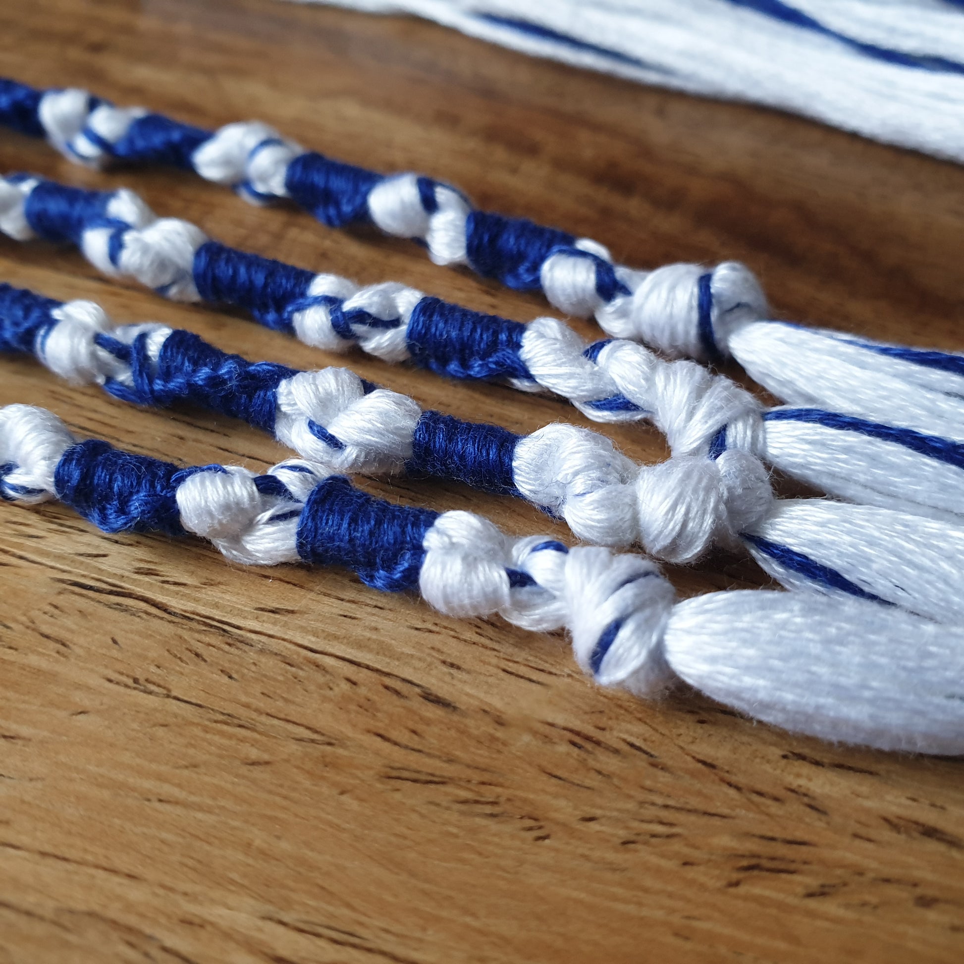 Tzitzit set of 4 - White & Blue, Knotted YHWH (10-5-6-5), Traditional Tassels, Torah Fringe
